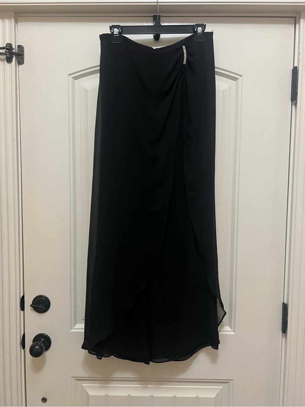 Sandra Darren Black dress pants with Rhinestone Detail